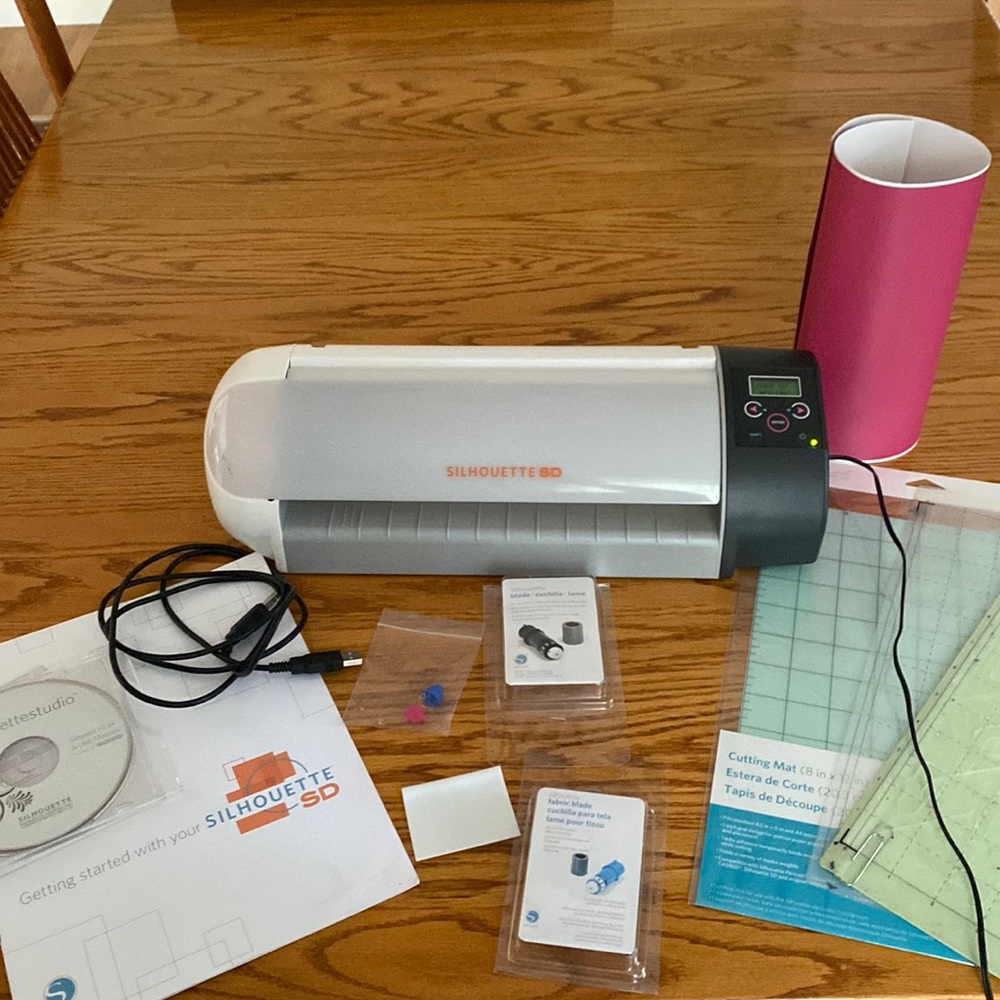 Silhouette SD cutting machine